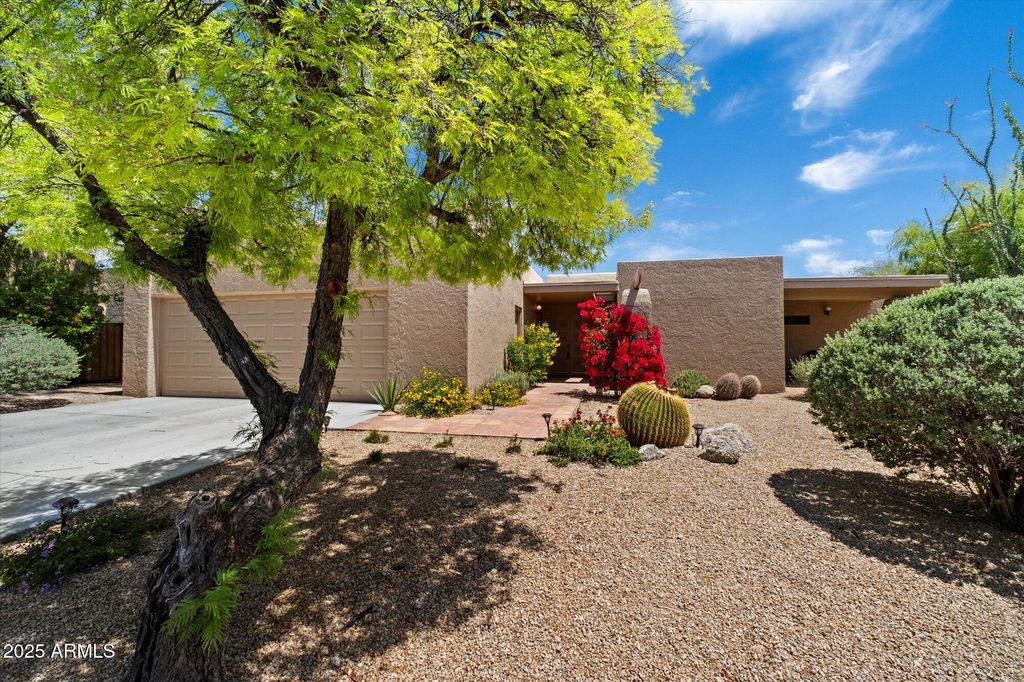 Photo of 1725 E Staghorn Lane, Carefree, AZ 85377 (MLS # 6860867)