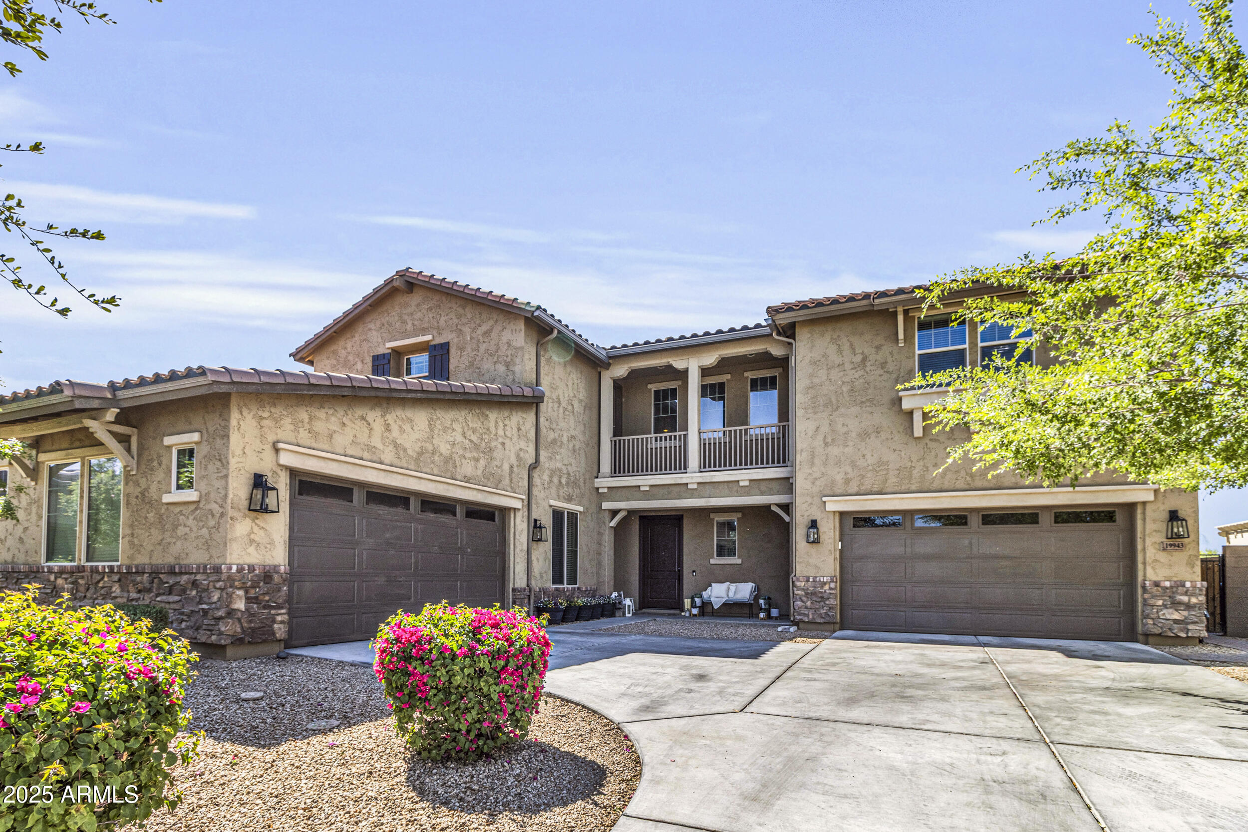 19943 E STRAWBERRY Drive