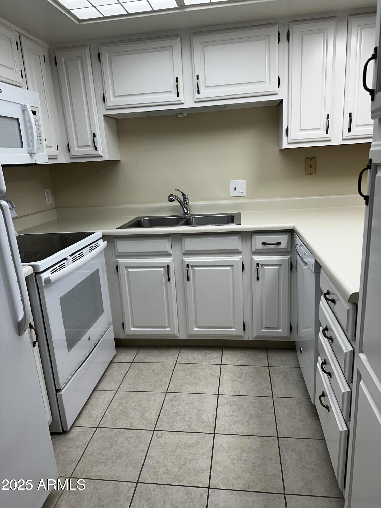 10330 W THUNDERBIRD Boulevard C219