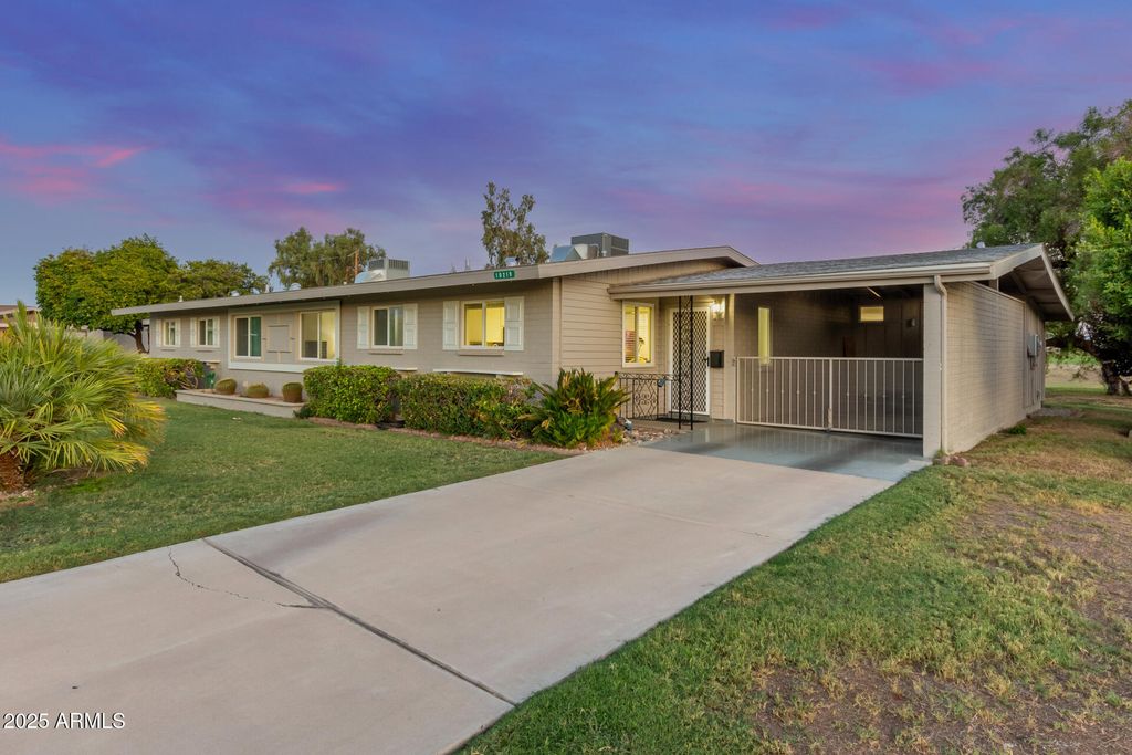 Photo of 10219 W Snead Circle S, Sun City, AZ 85351 (MLS # 6902943)