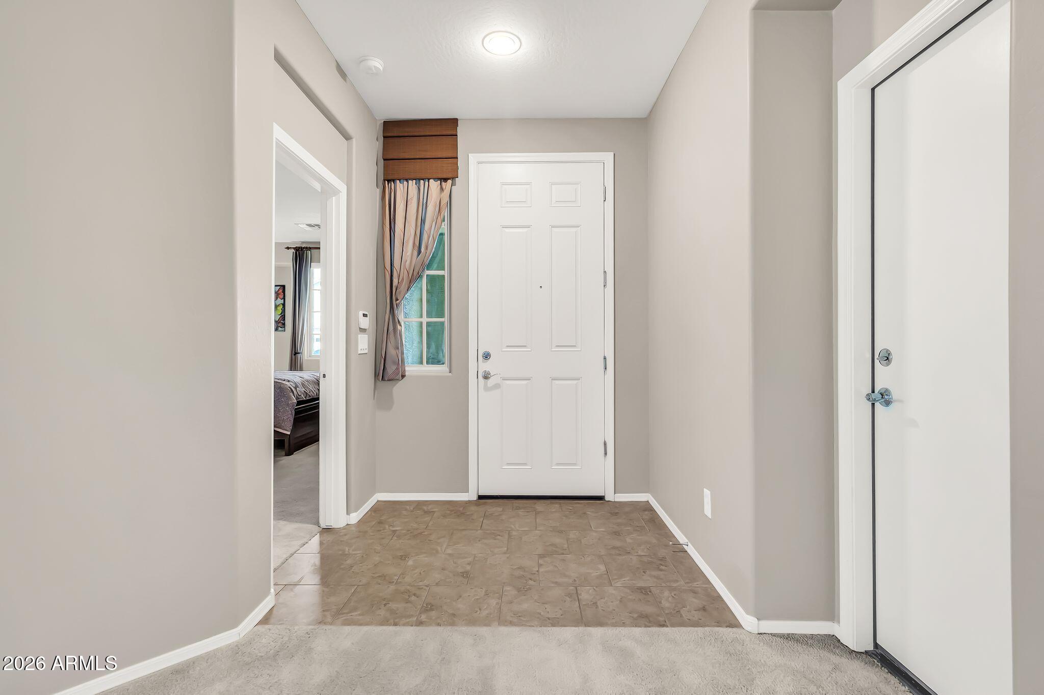 3354 N Los Alamos --