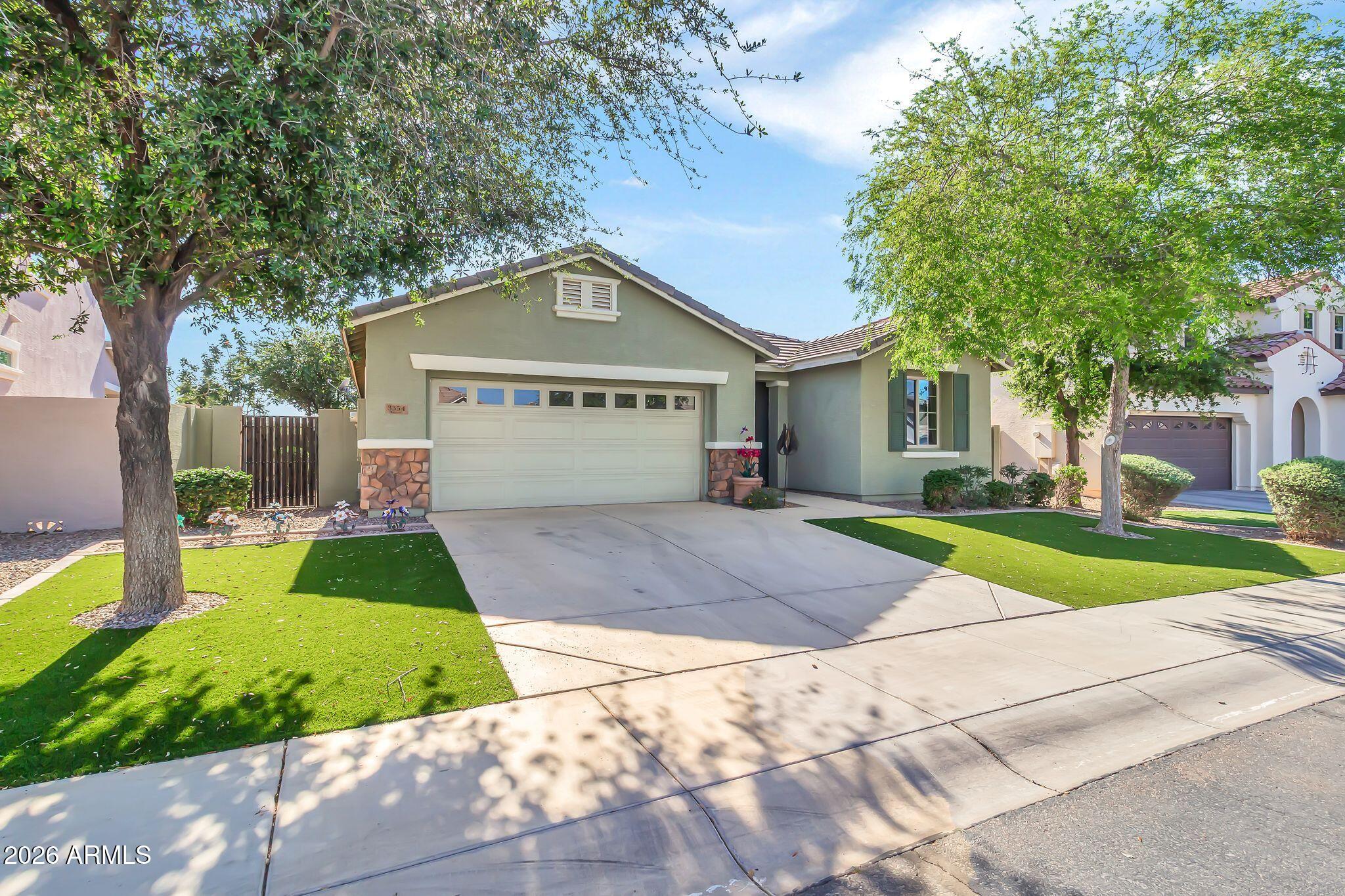 3354 N Los Alamos --