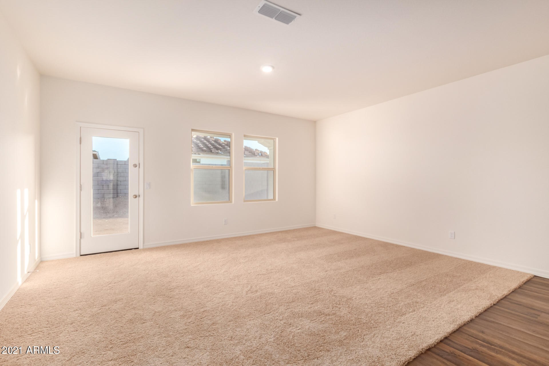 19585 W ANNIKA Drive