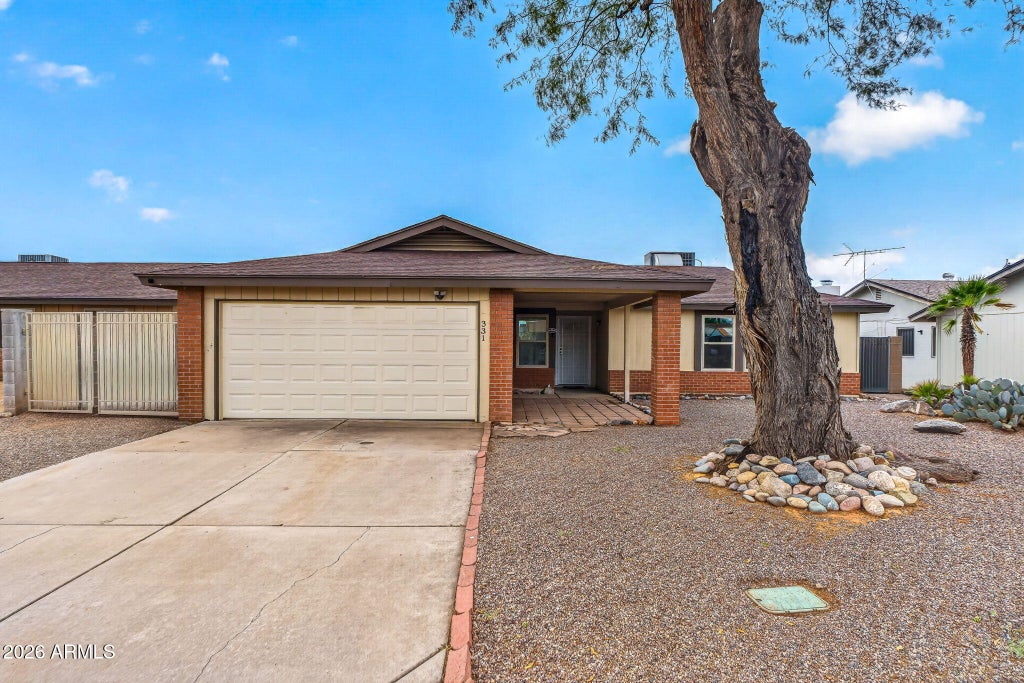 Photo of 331 W Topeka Drive, Phoenix, AZ 85027 (MLS # 7094115)