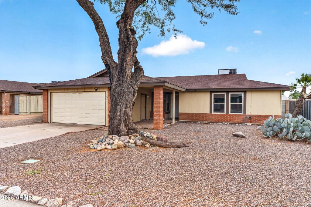 Photo of 331 W Topeka Drive, Phoenix, AZ 85027 (MLS # 7094115)