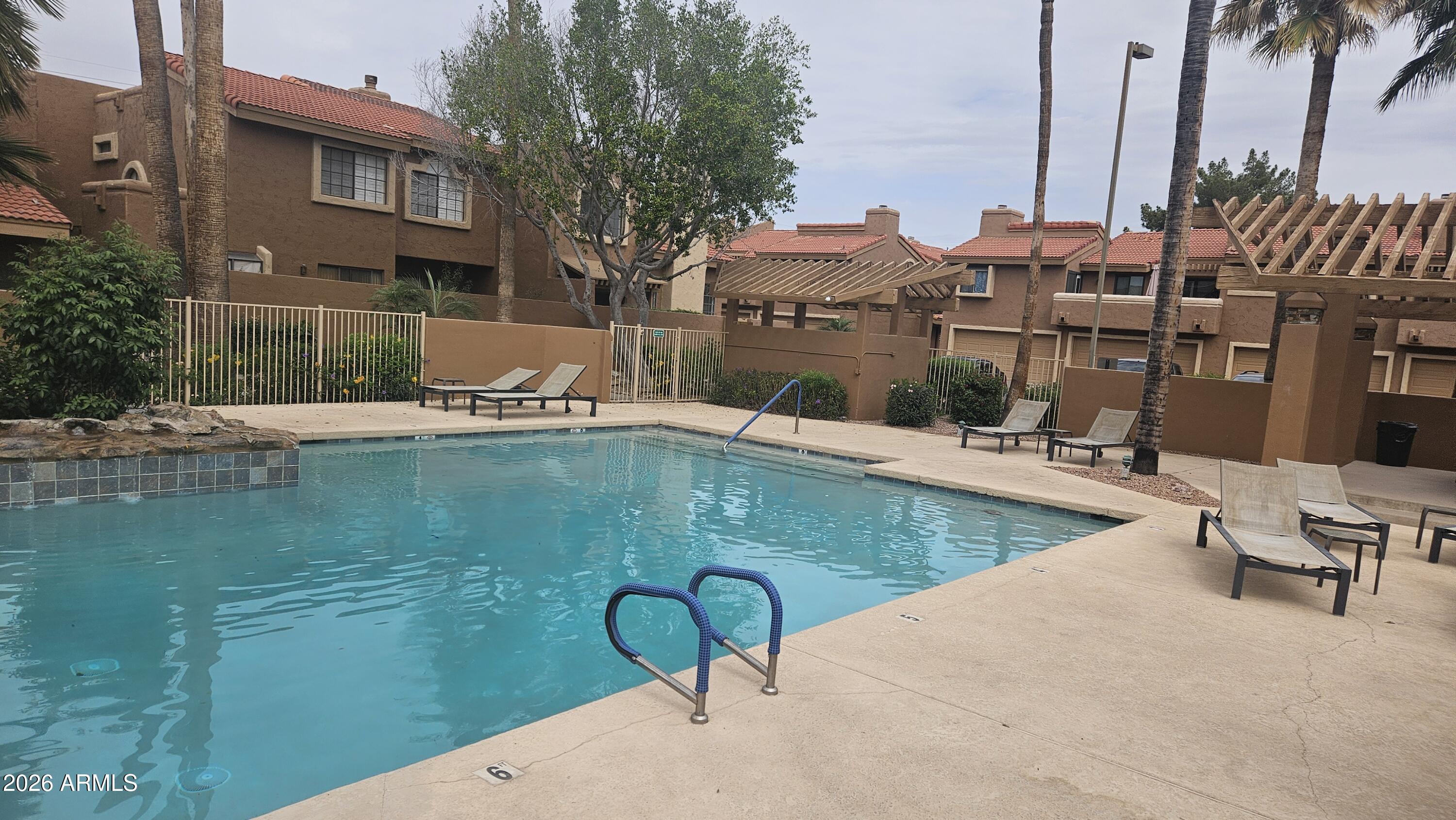 5640 E BELL Road 1084