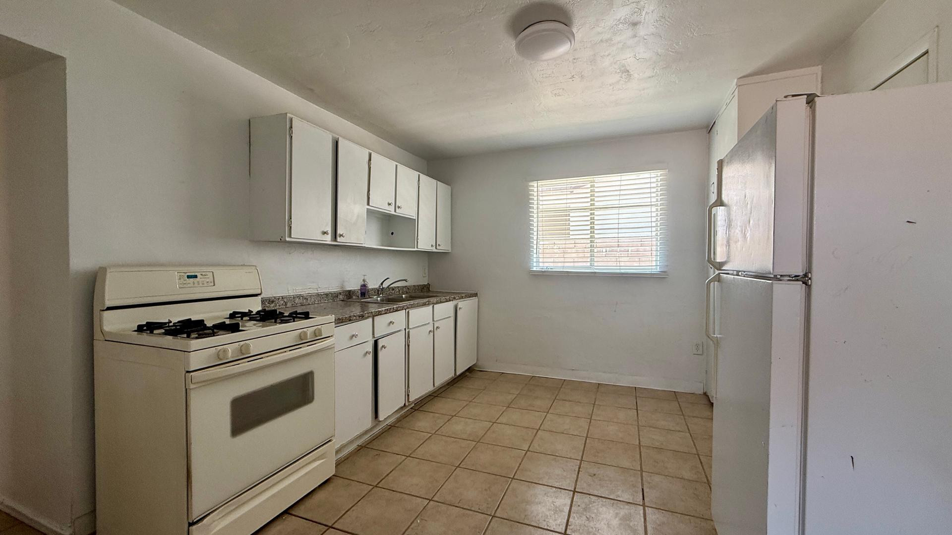 7532 N 21ST Avenue Apt 2