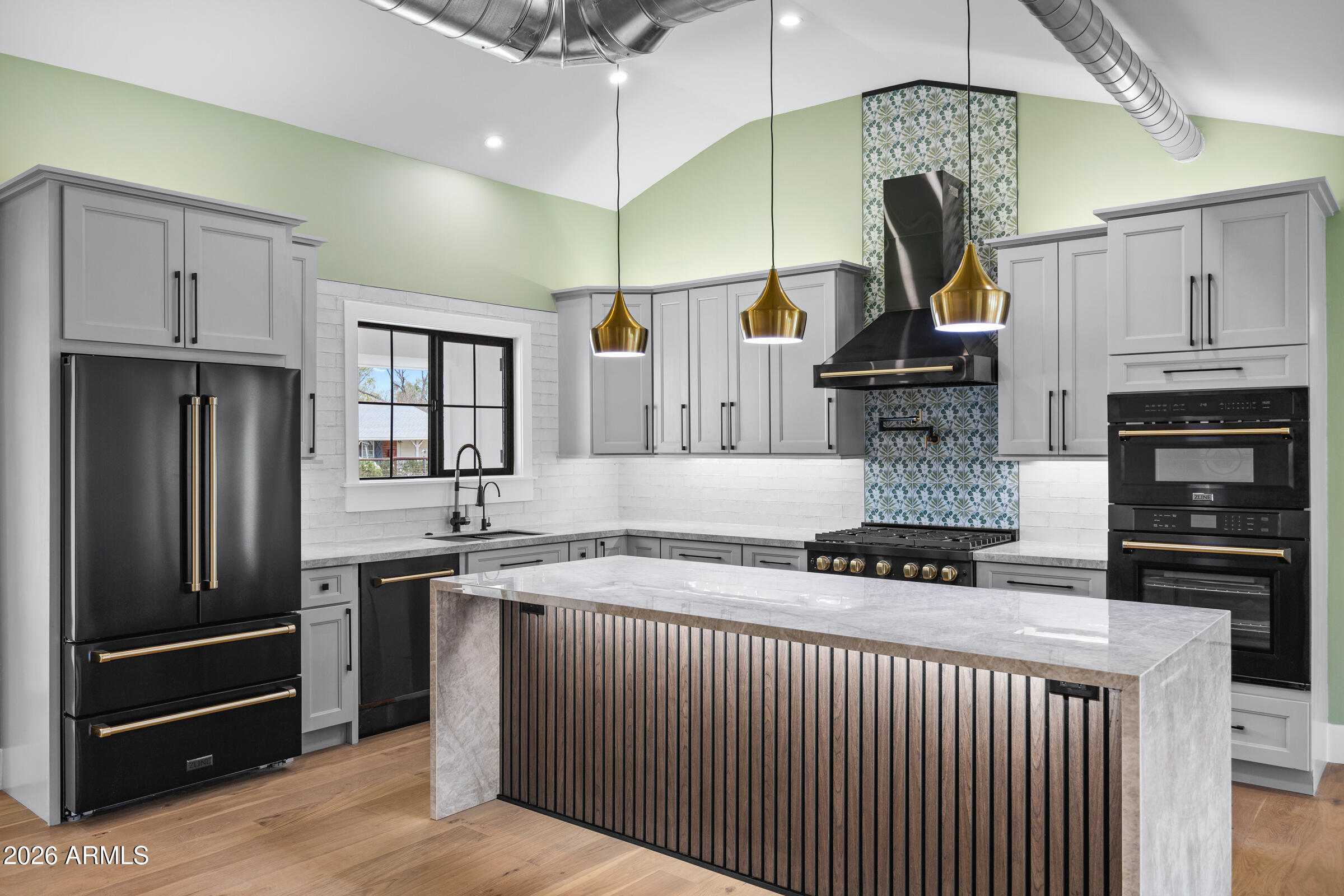 3616 E FAIRMOUNT Avenue