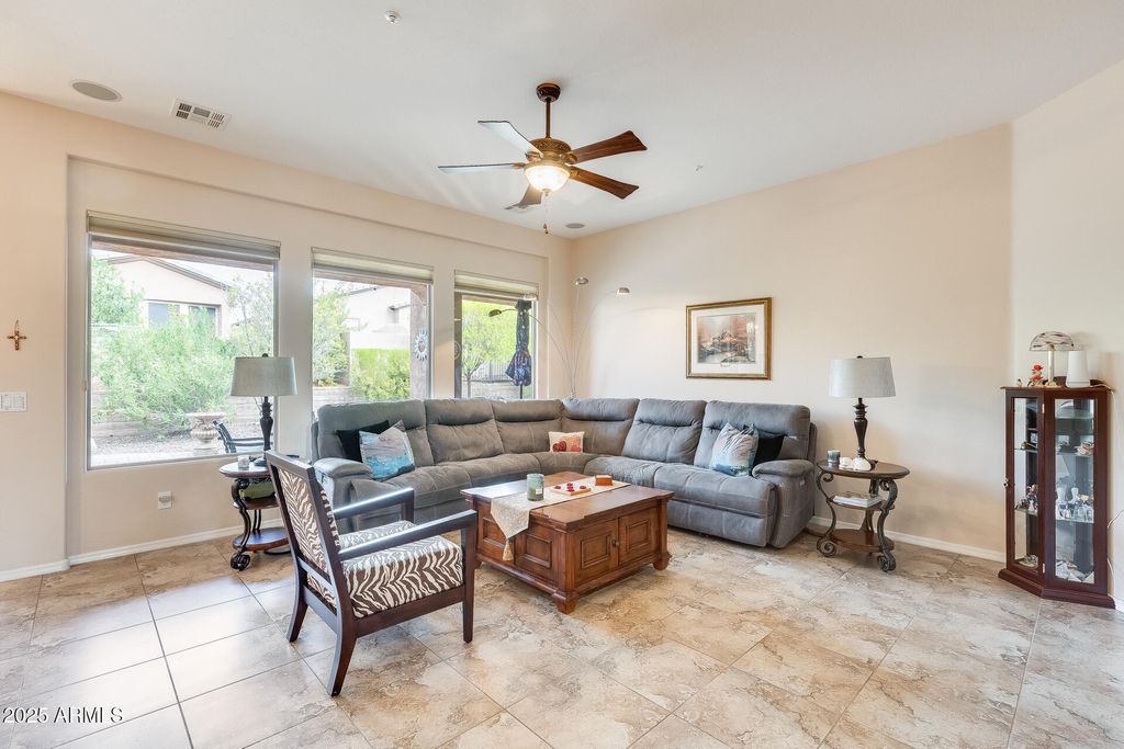 Photo of 12964 W Fossil Drive, Peoria, AZ 85383 (MLS # 6922405)