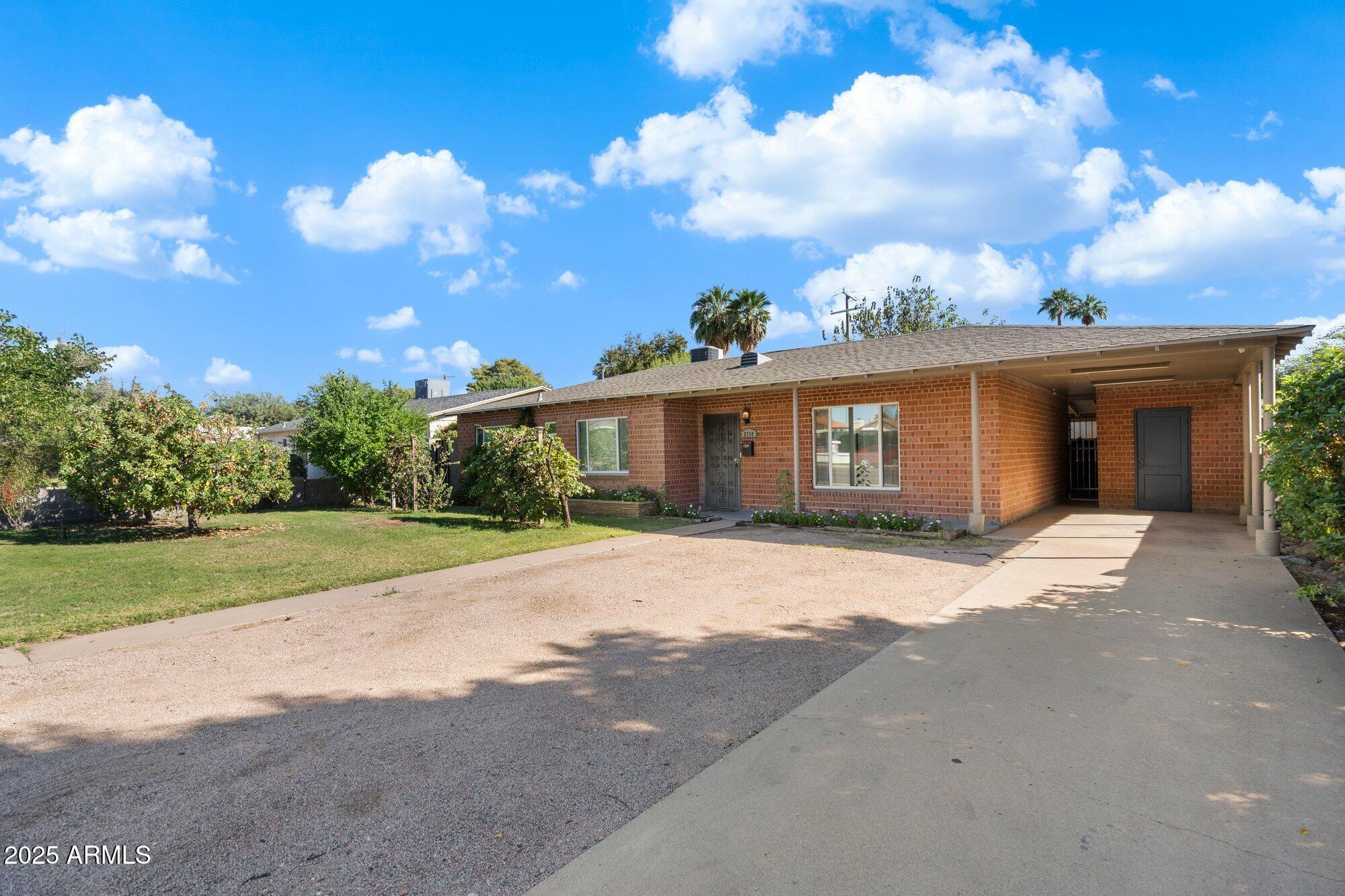 Homes for Sale in Queen Creek Arizona 1 5709 N 16TH Street