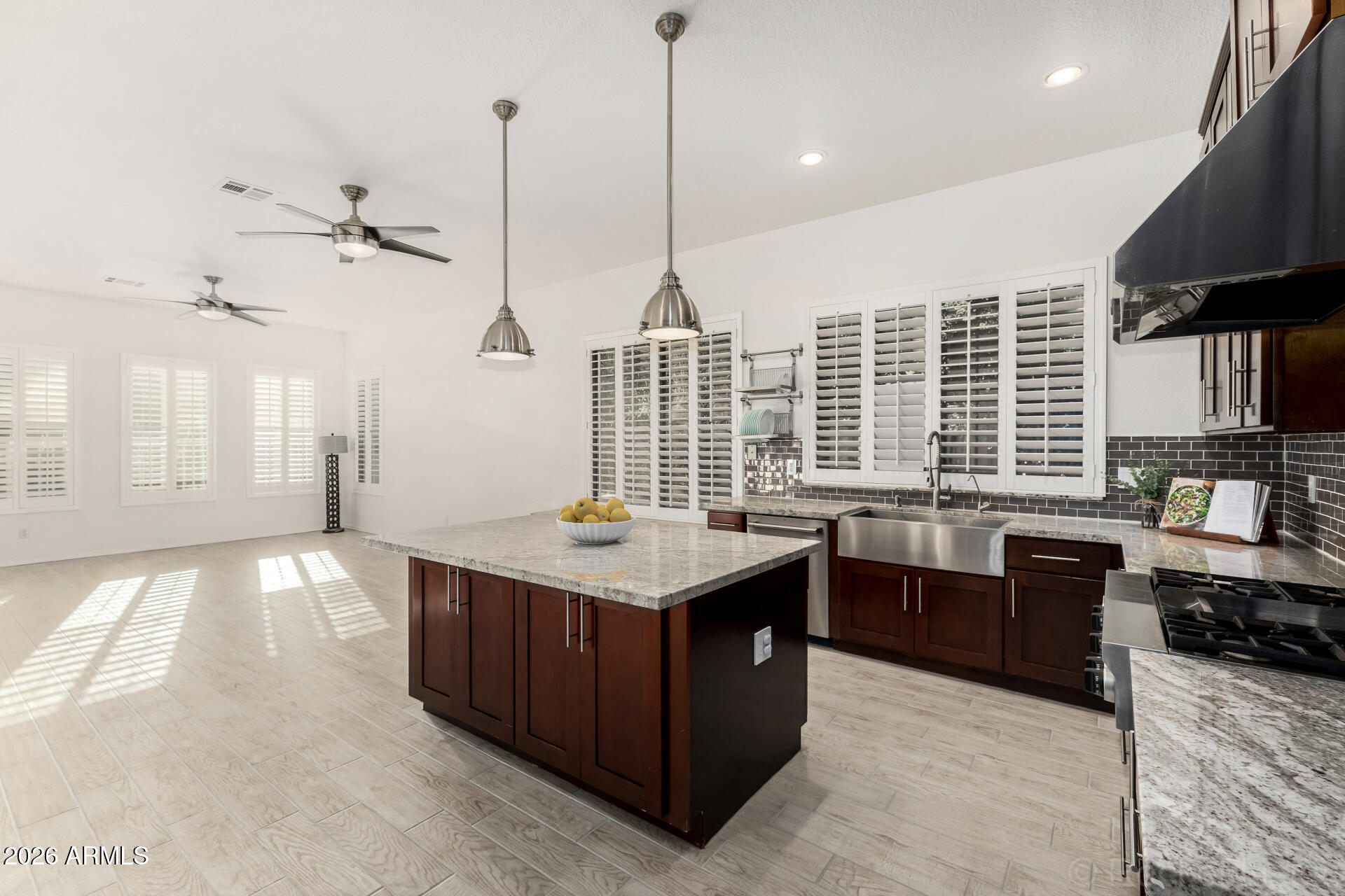 549 E SHEFFIELD Avenue