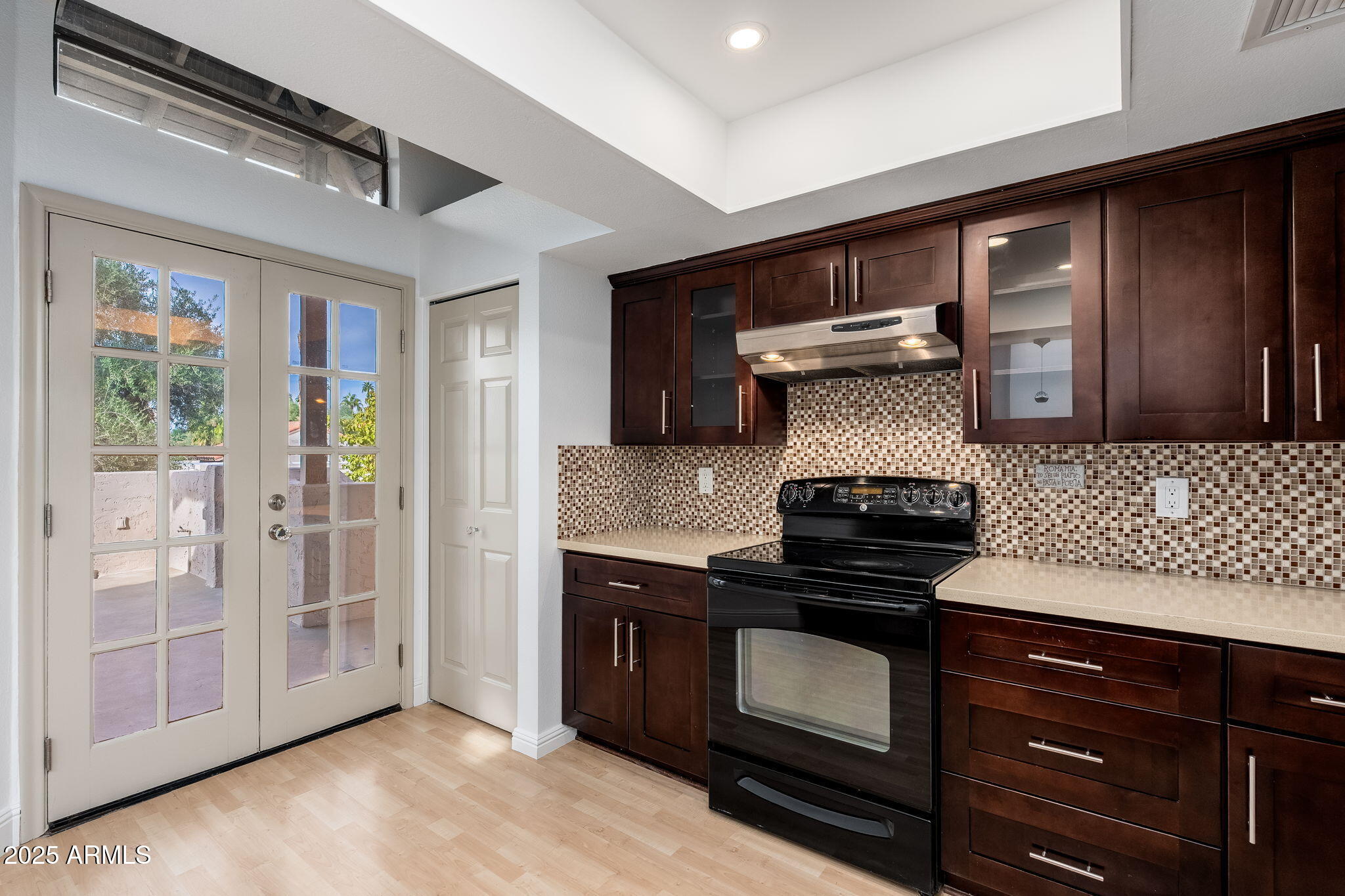 9709 E MOUNTAIN VIEW Road 2705