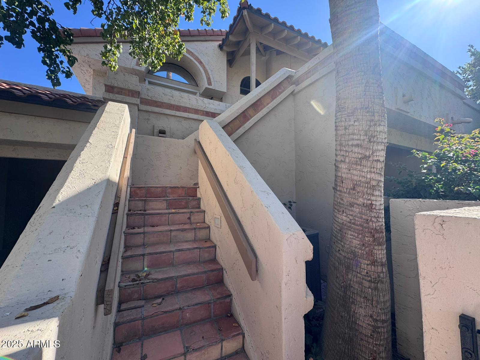 9709 E MOUNTAIN VIEW Road 2705