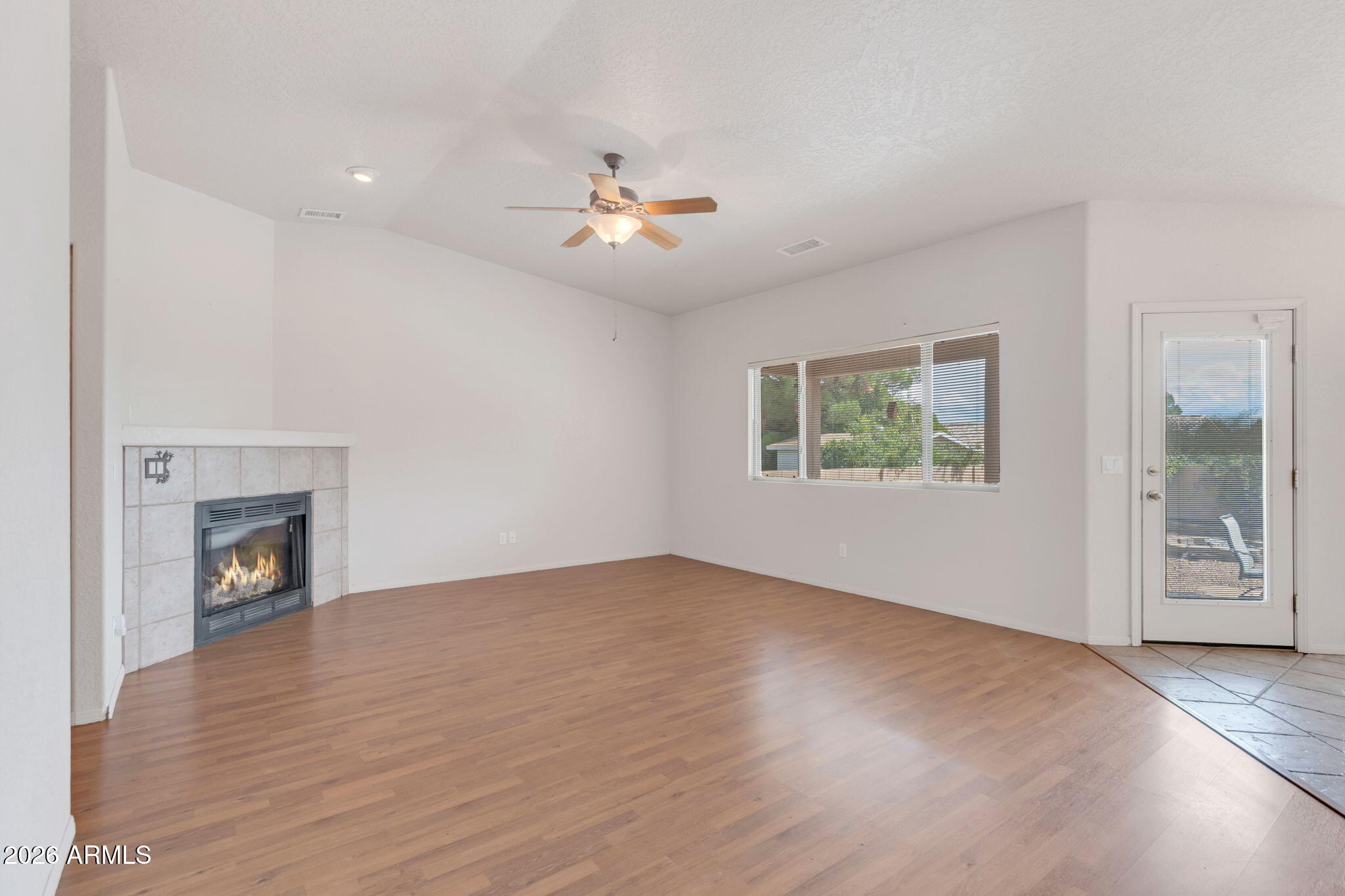 947 S Tigres Trail