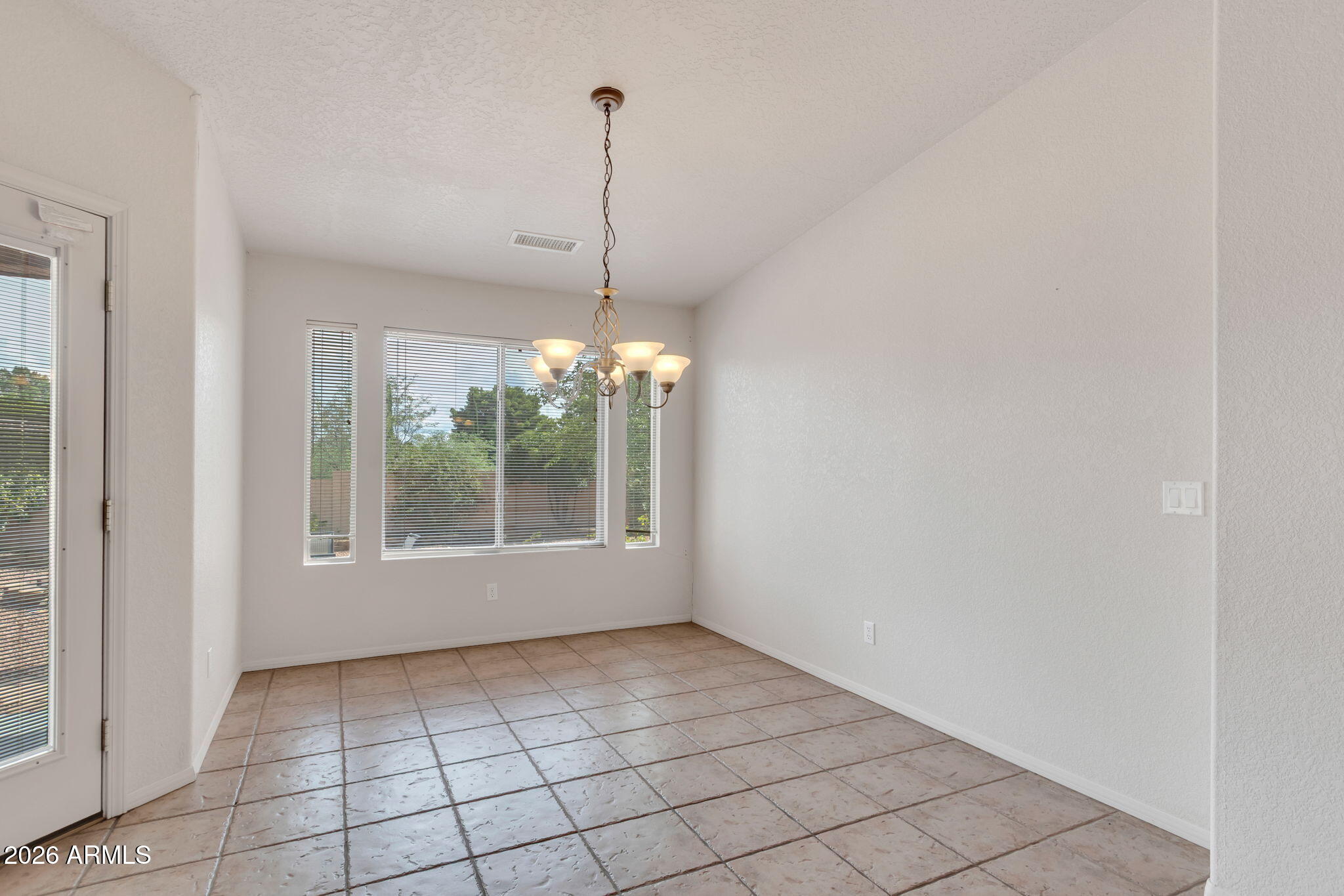 947 S Tigres Trail