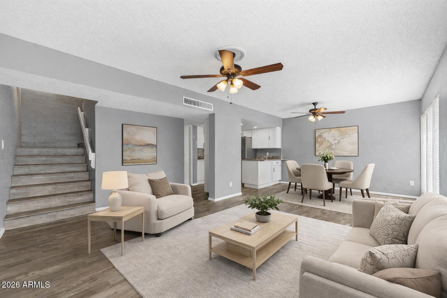 1828 W TUCKEY Lane 8