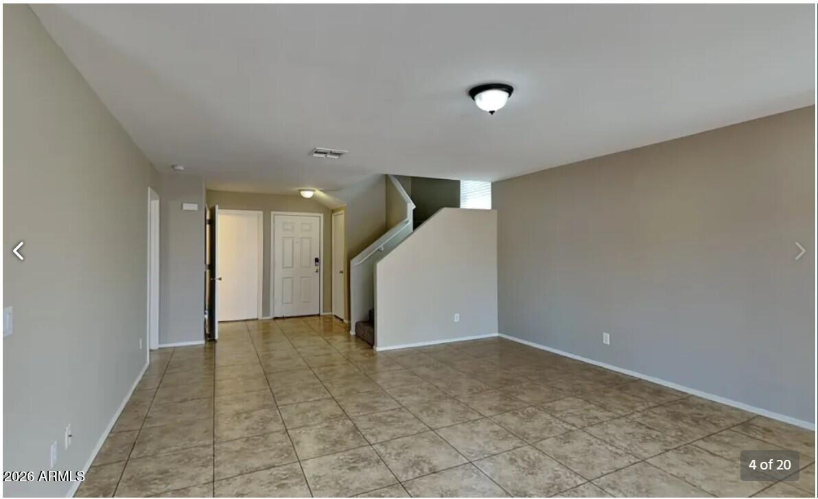 11821 W LAUREL Lane