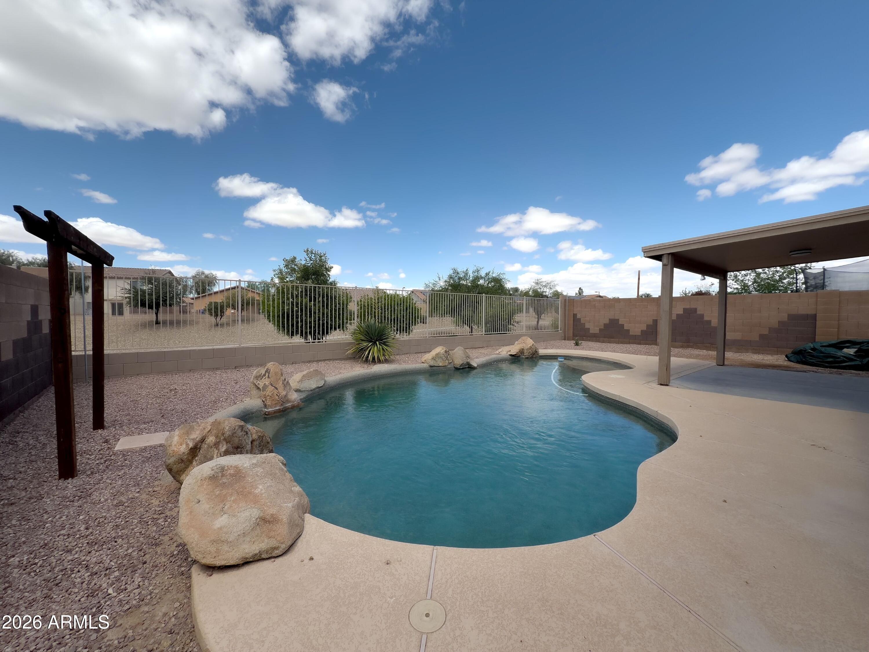 7244 S SUNRISE Way