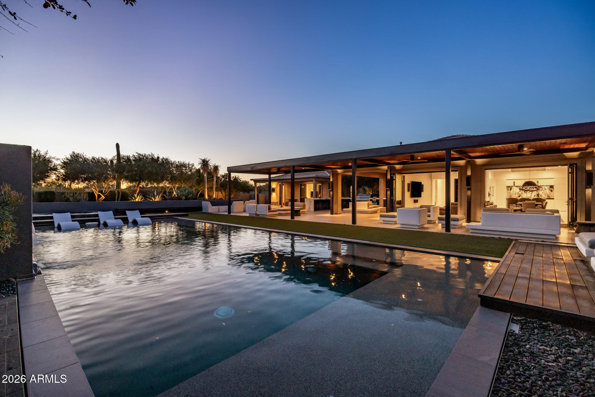 PINNACLE PEAK PLACE - Residential