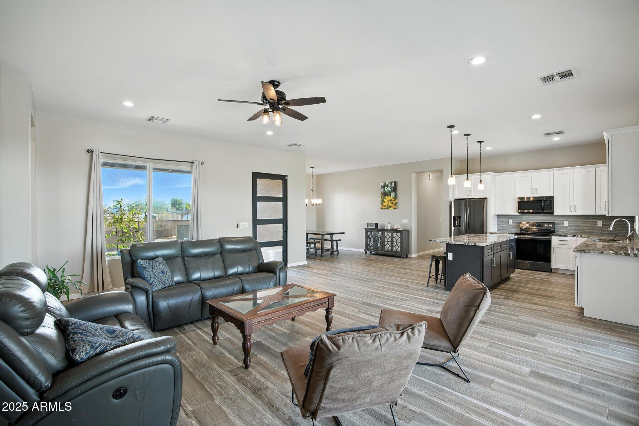 22519 W MARK Lane