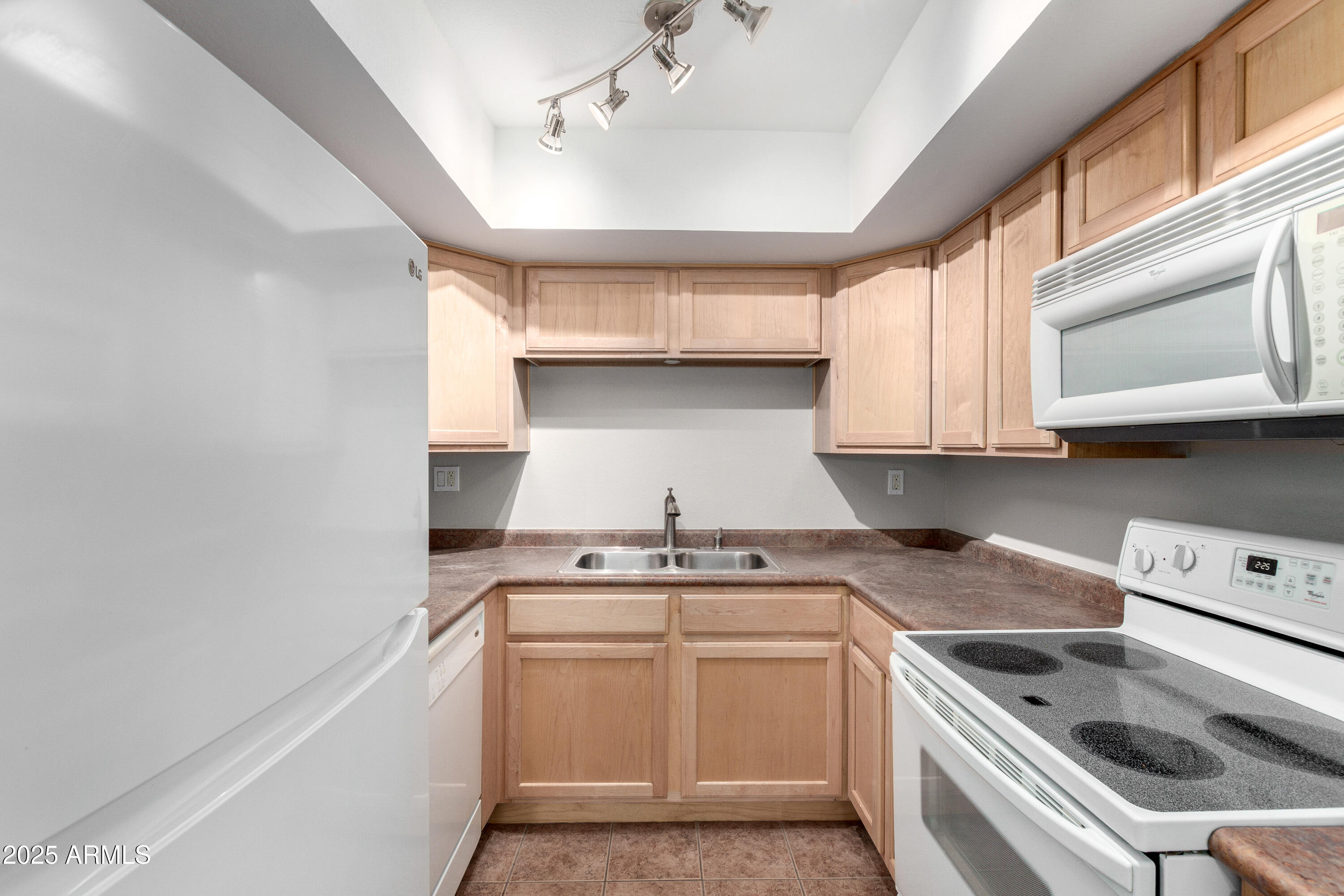 8260 E ARABIAN Trail 172