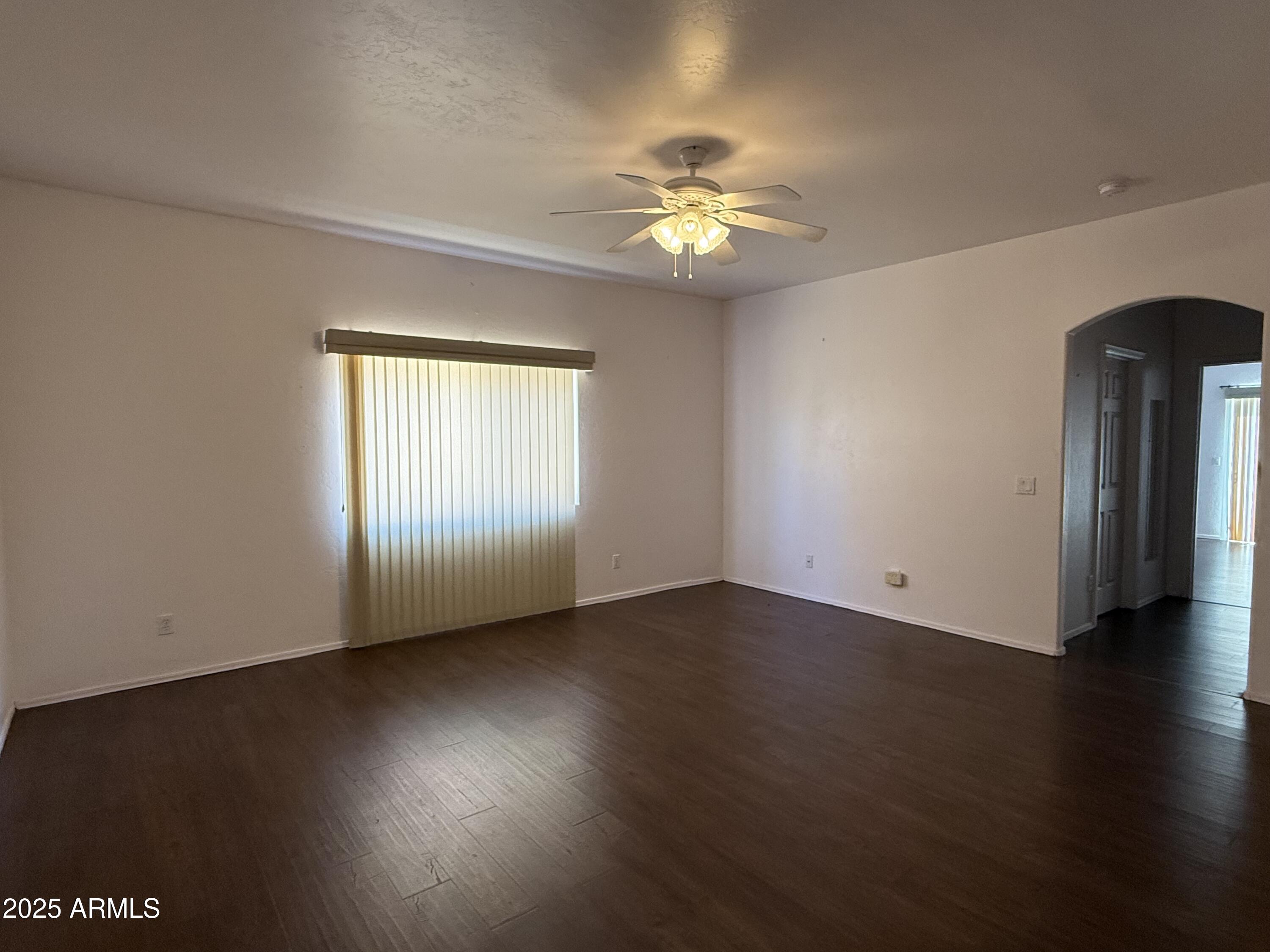 573 S Meadowood Lane