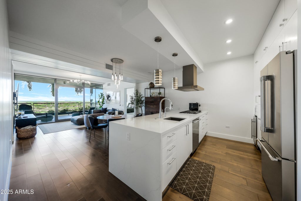 Photo of 7120 E Kierland Boulevard #913, Scottsdale, AZ 85254 (MLS # 7089329)