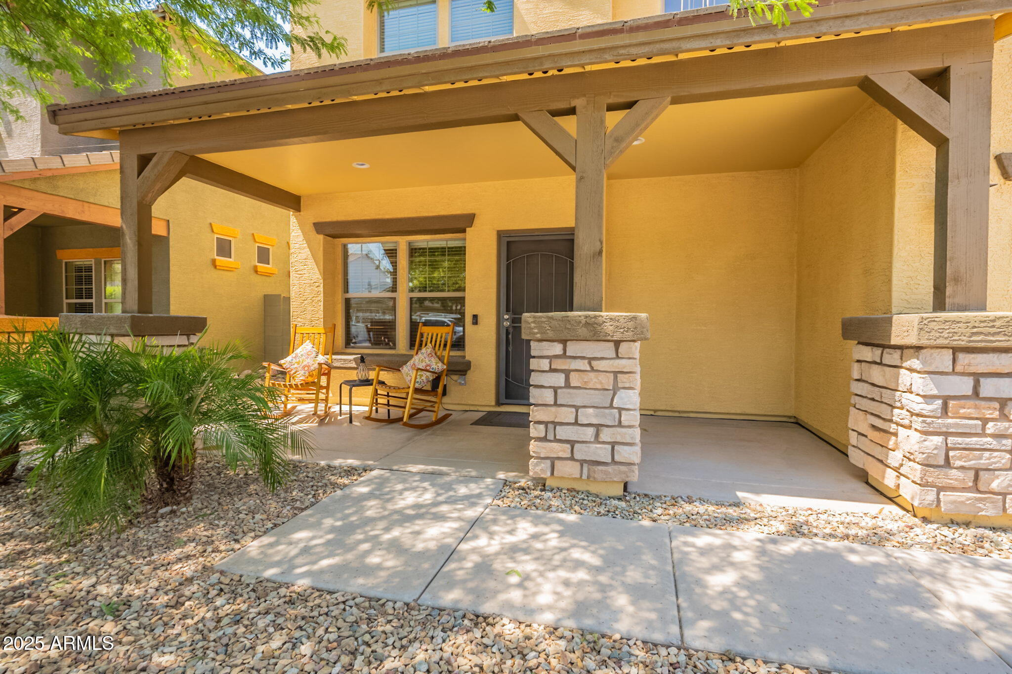4352 E DEL RIO Drive