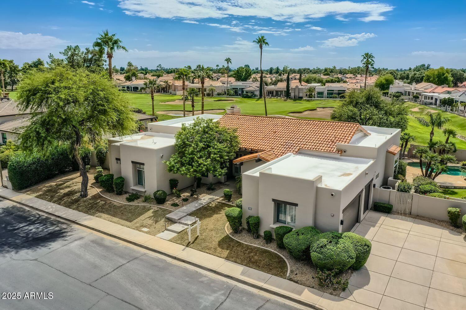 8137 E SUNNYSIDE Drive