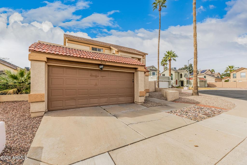 Photo of 19234 N 6th Street, Phoenix, AZ 85024 (MLS # 6976819)