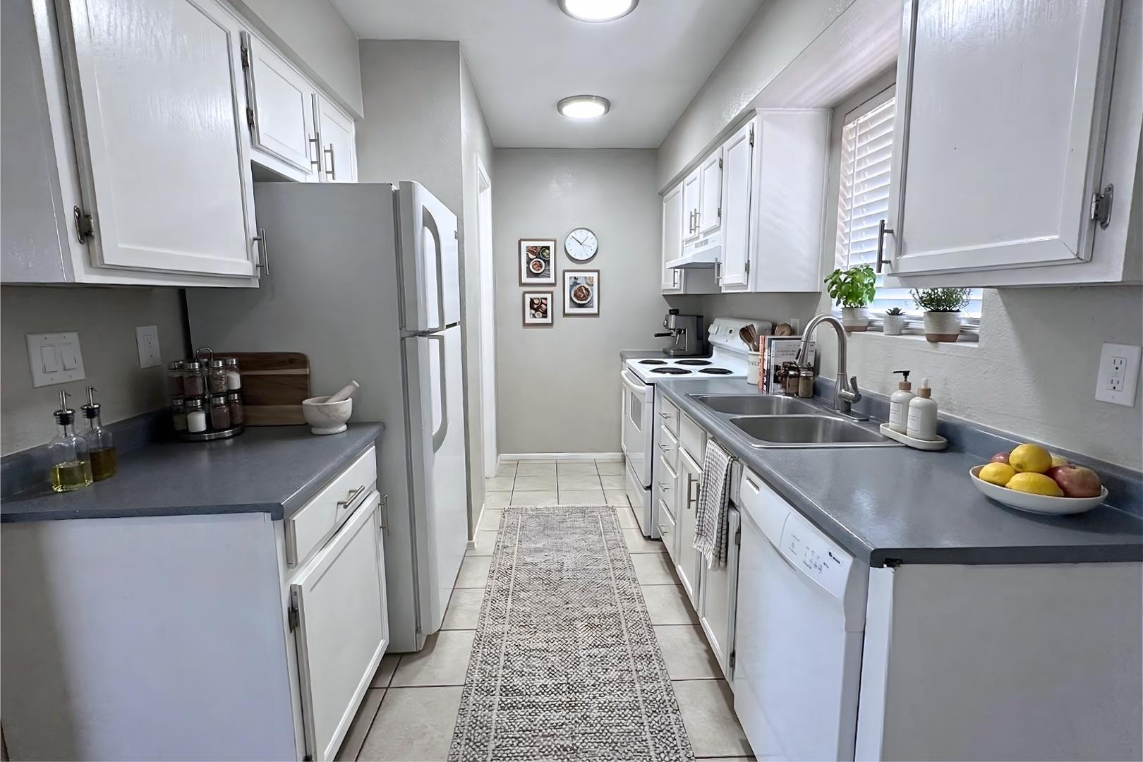 707 W 1st Avenue Apt 102