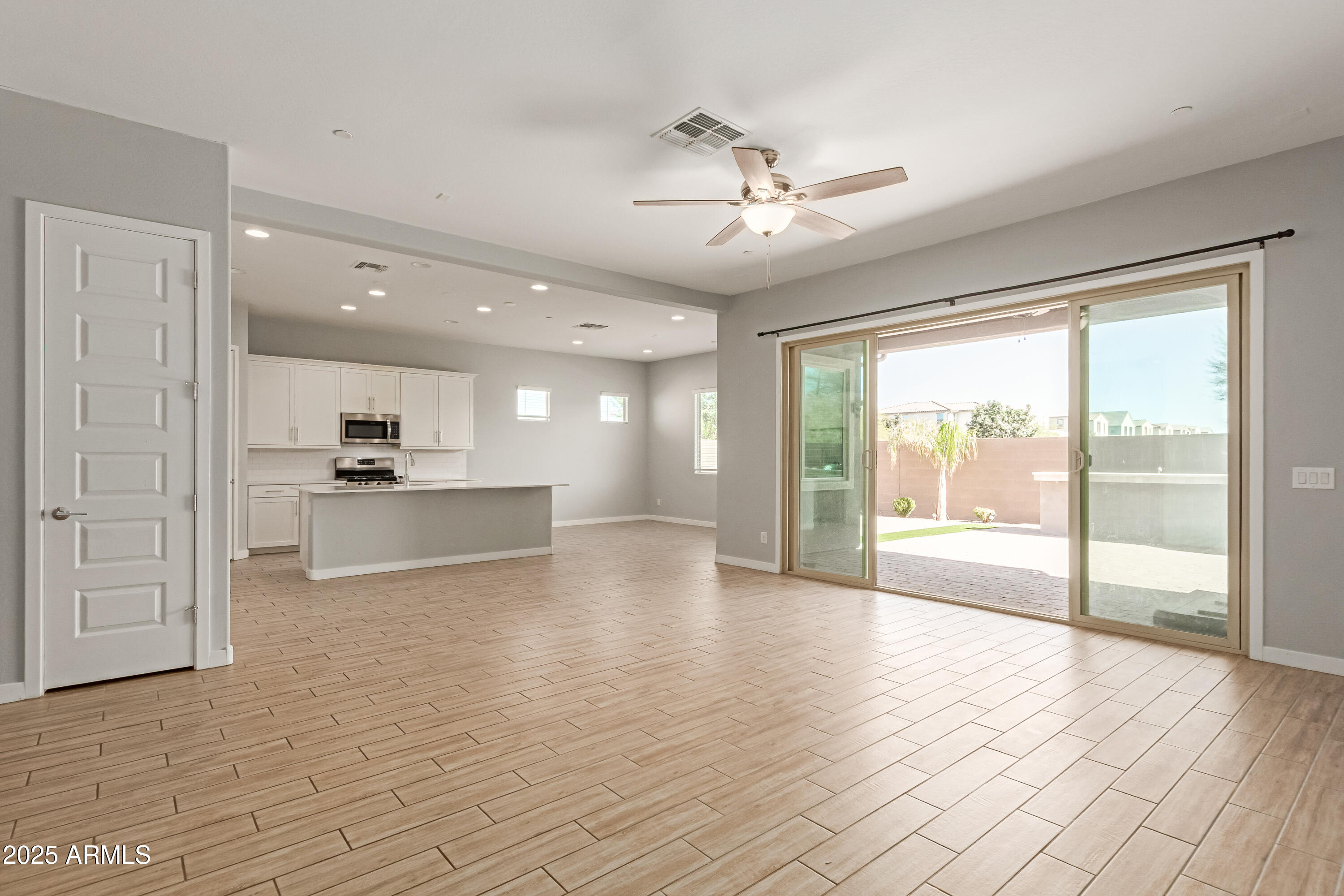 5723 S COYOTE Canyon