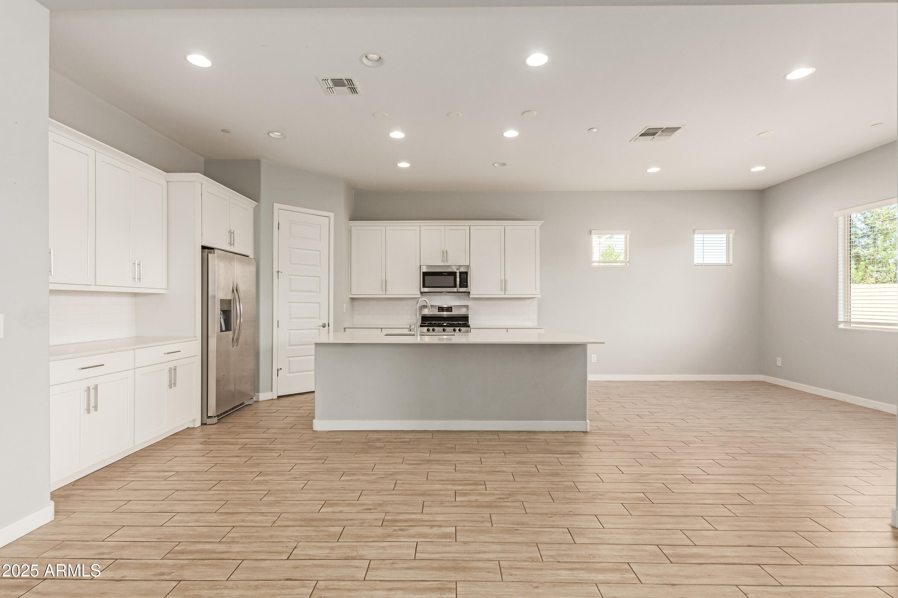 5723 S COYOTE Canyon