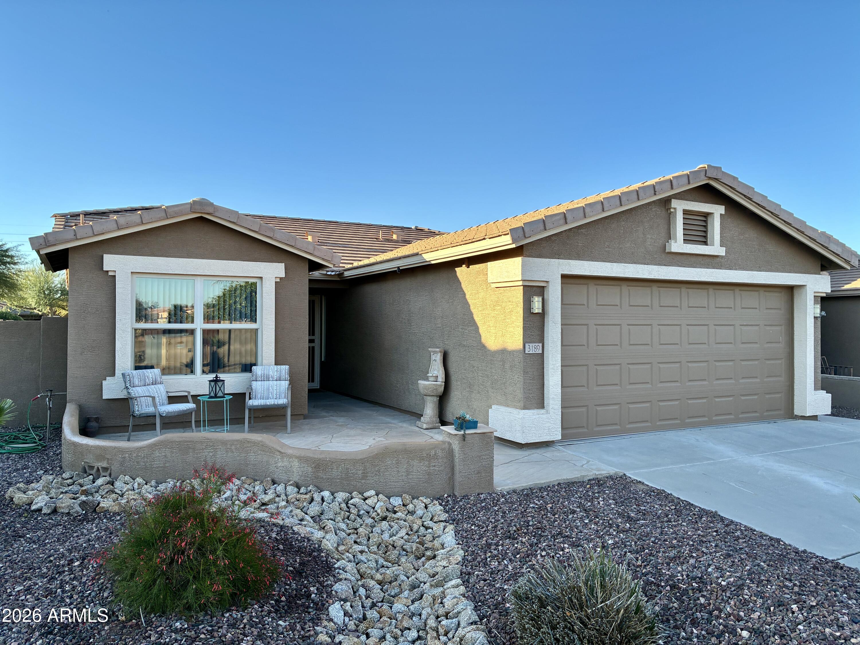 3189 E HAZELTINE Way