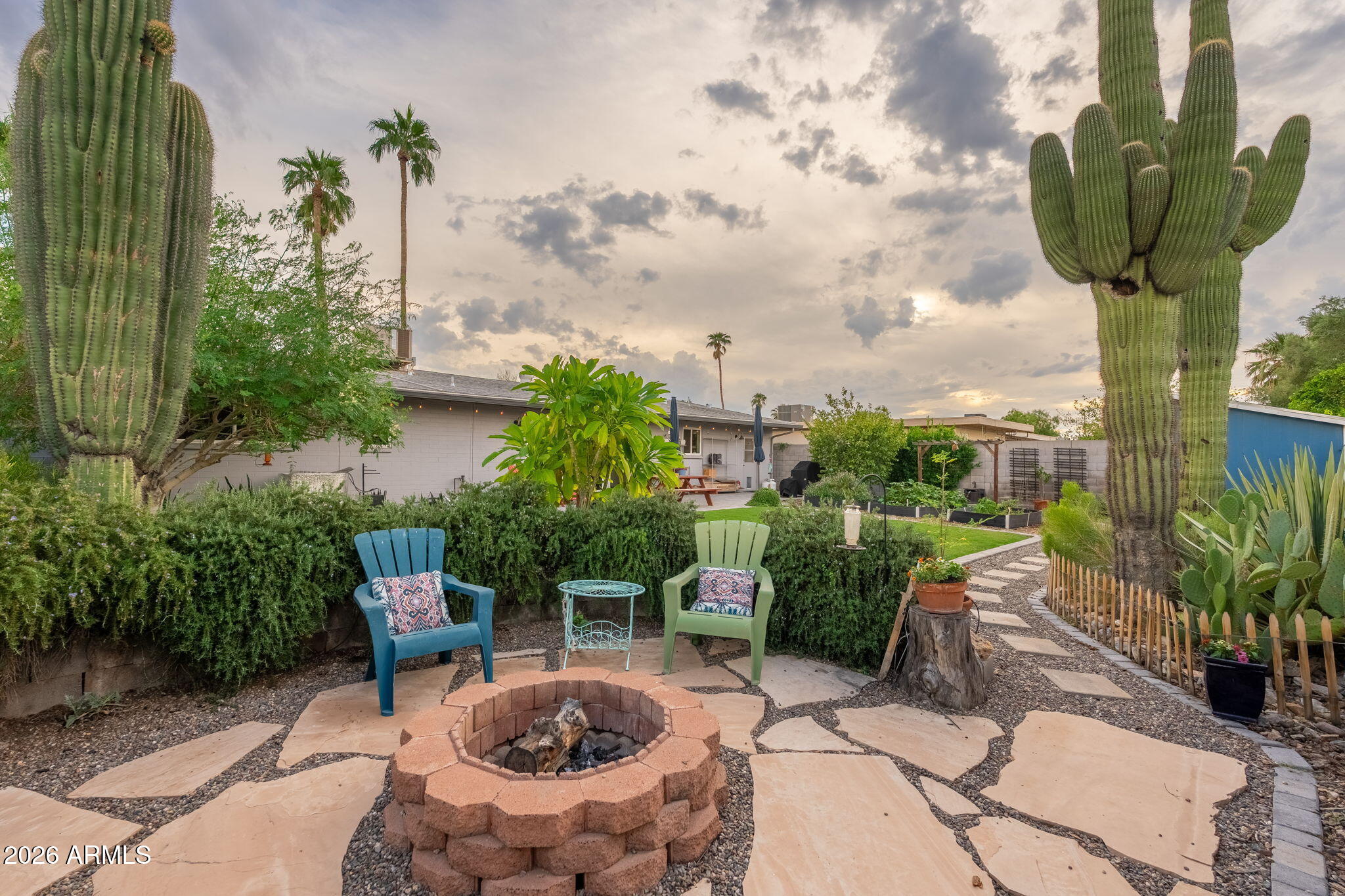 4150 E BERYL Lane