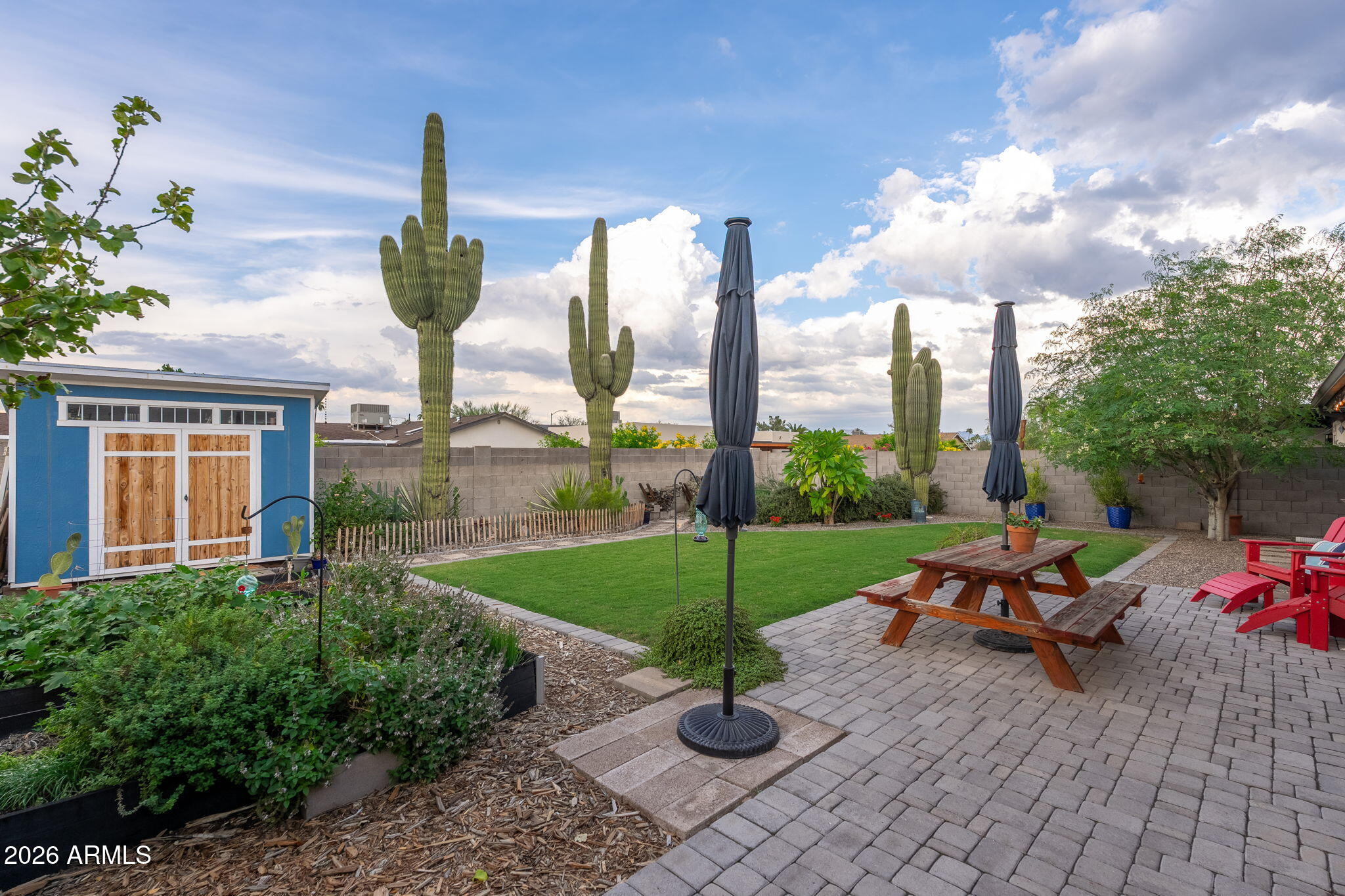 4150 E BERYL Lane