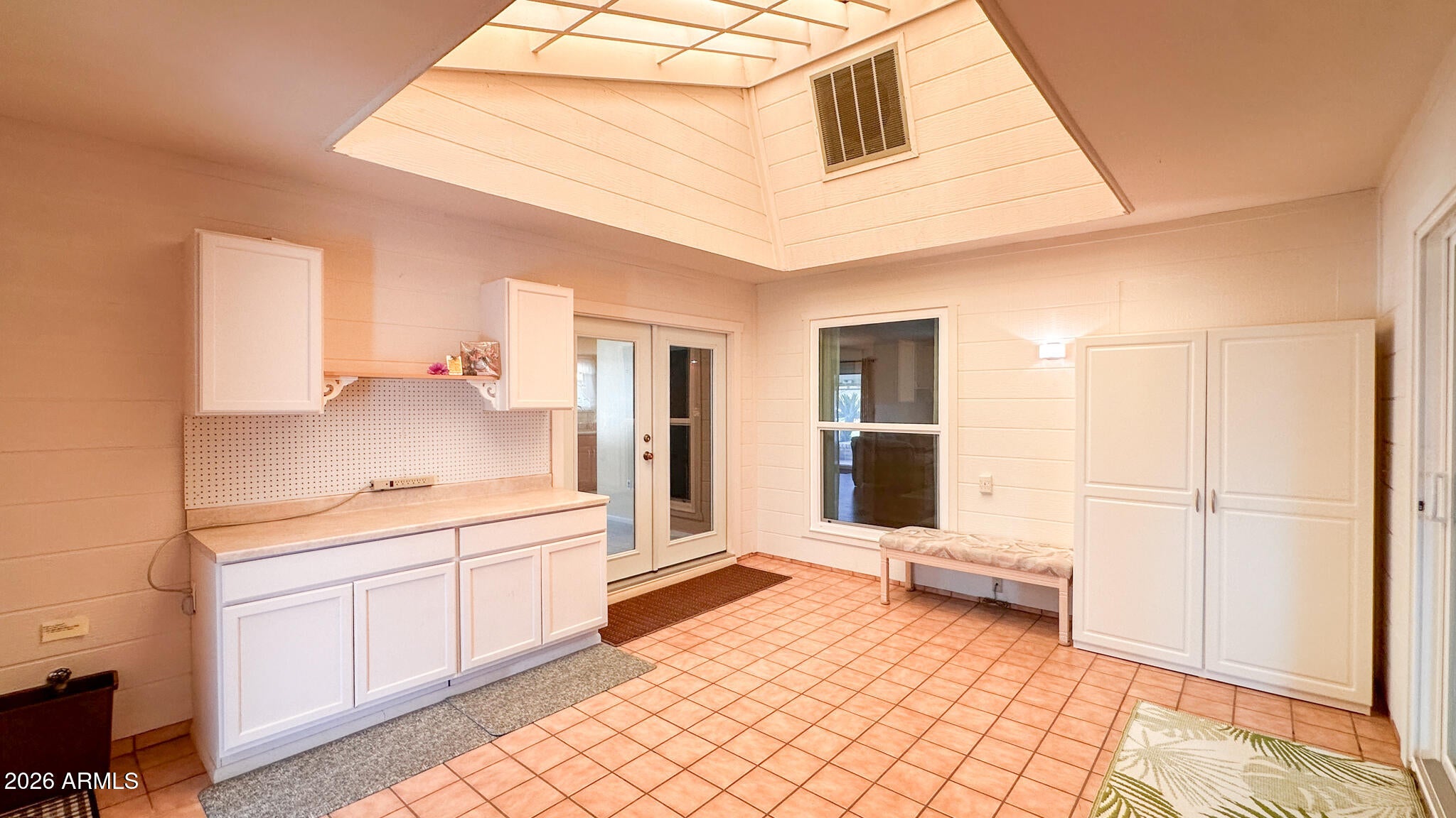10413 W PRAIRIE HILLS Circle