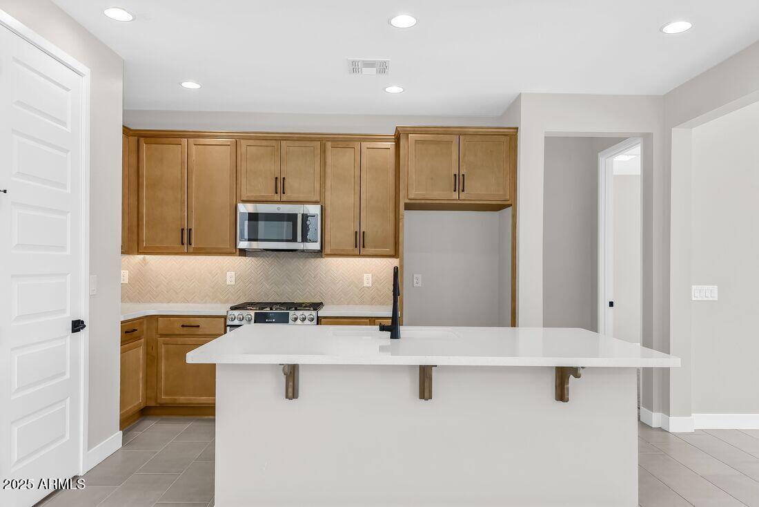 18108 W HIDDENVIEW Drive