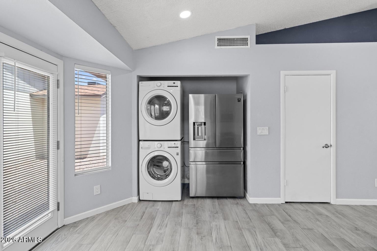 8520 W PALM Lane 1037