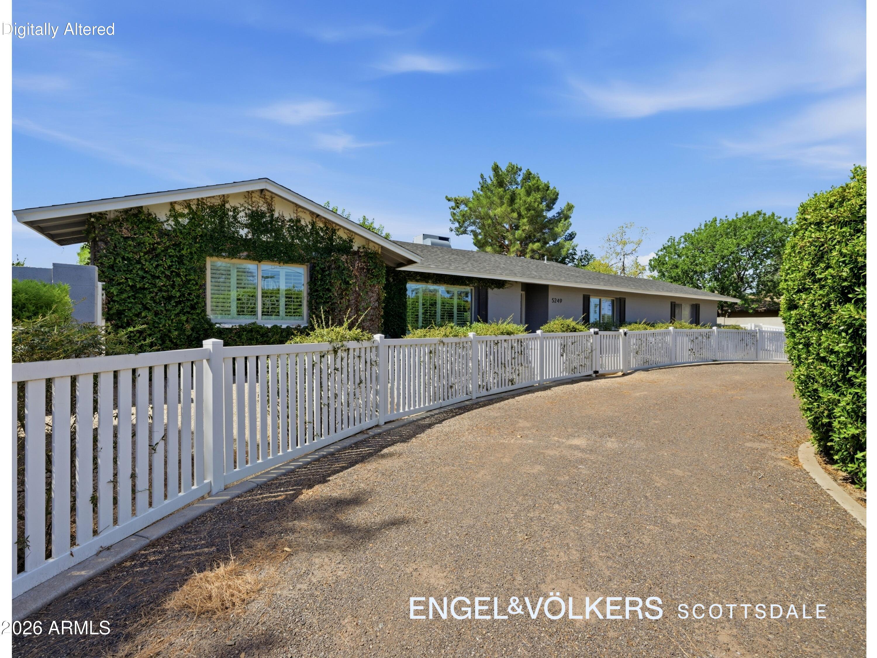 5249 E THUNDERBIRD Road