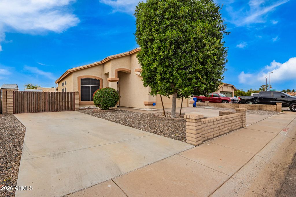 Photo of 5036 N 86th Drive, Glendale, AZ 85305 (MLS # 6963412)