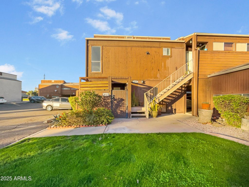 Photo of 2692 E Silk Oak Drive, Tempe, AZ 85288 (MLS # 6958855)