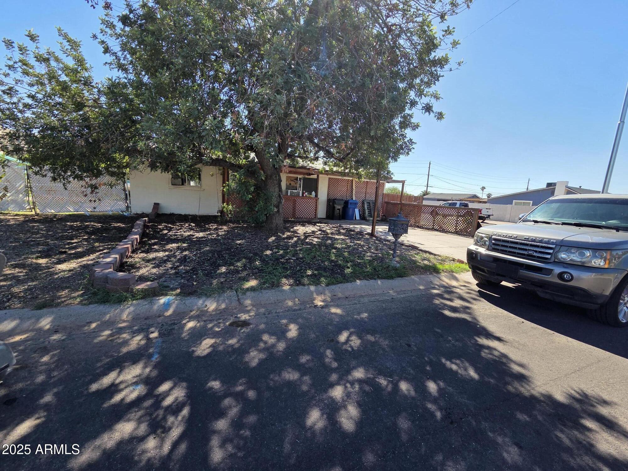 6609 E Arbor Avenue