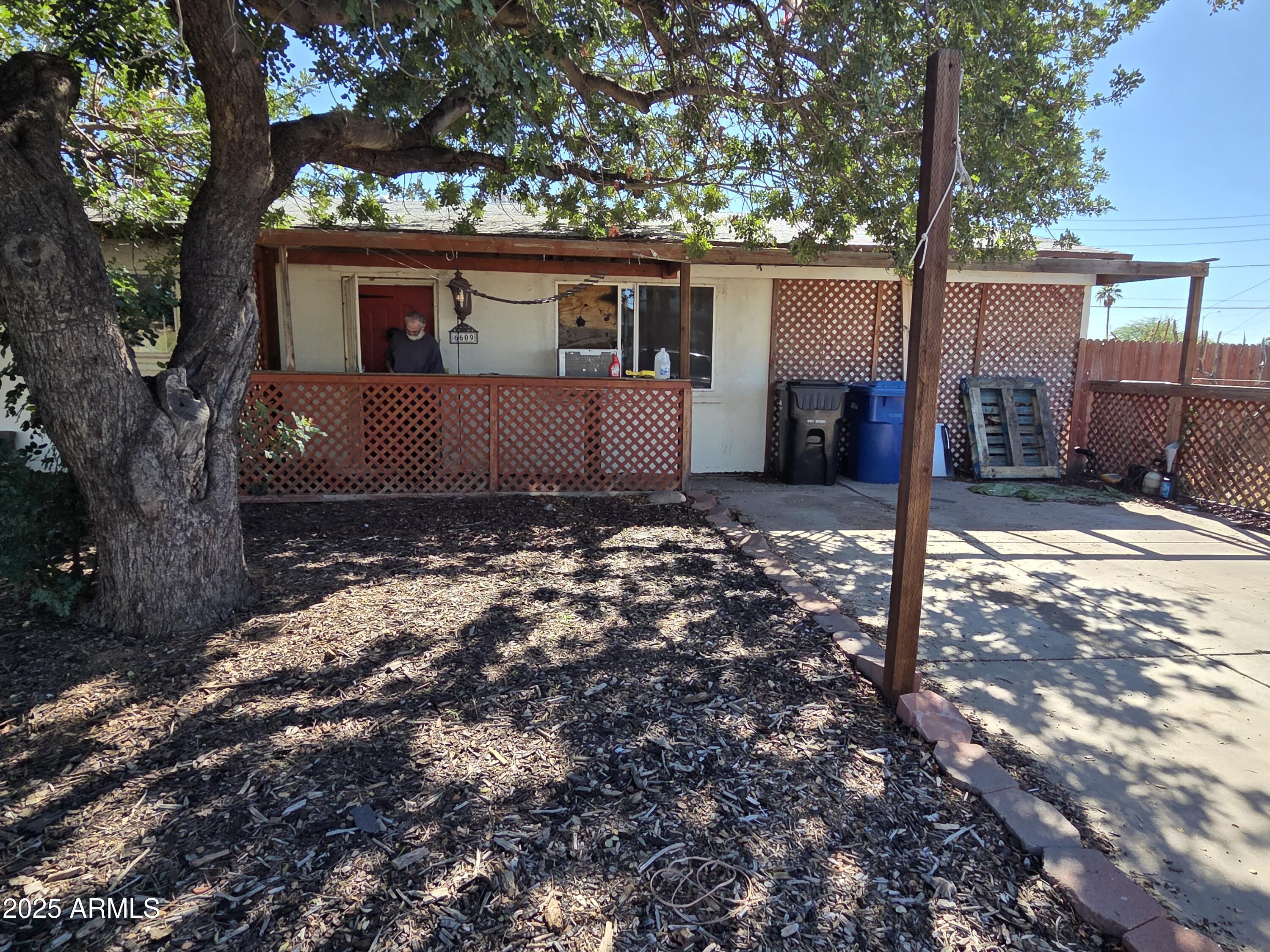 6609 E Arbor Avenue