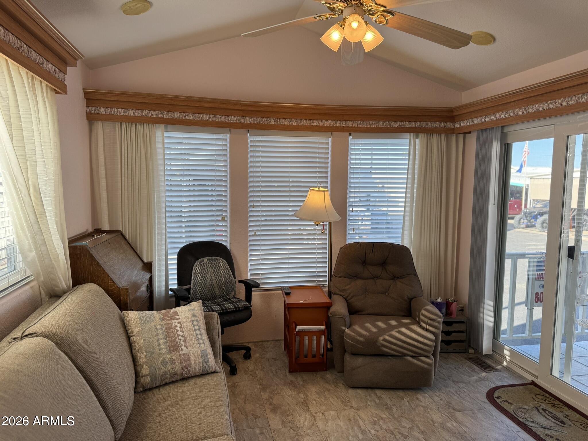 329 E PALO VERDE Lane 231