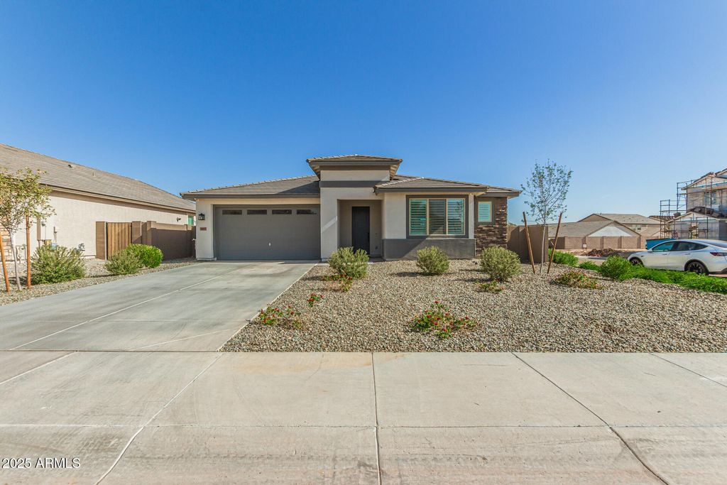 Photo of 5905 N 194th Avenue, Litchfield Park, AZ 85340 (MLS # 6949411)