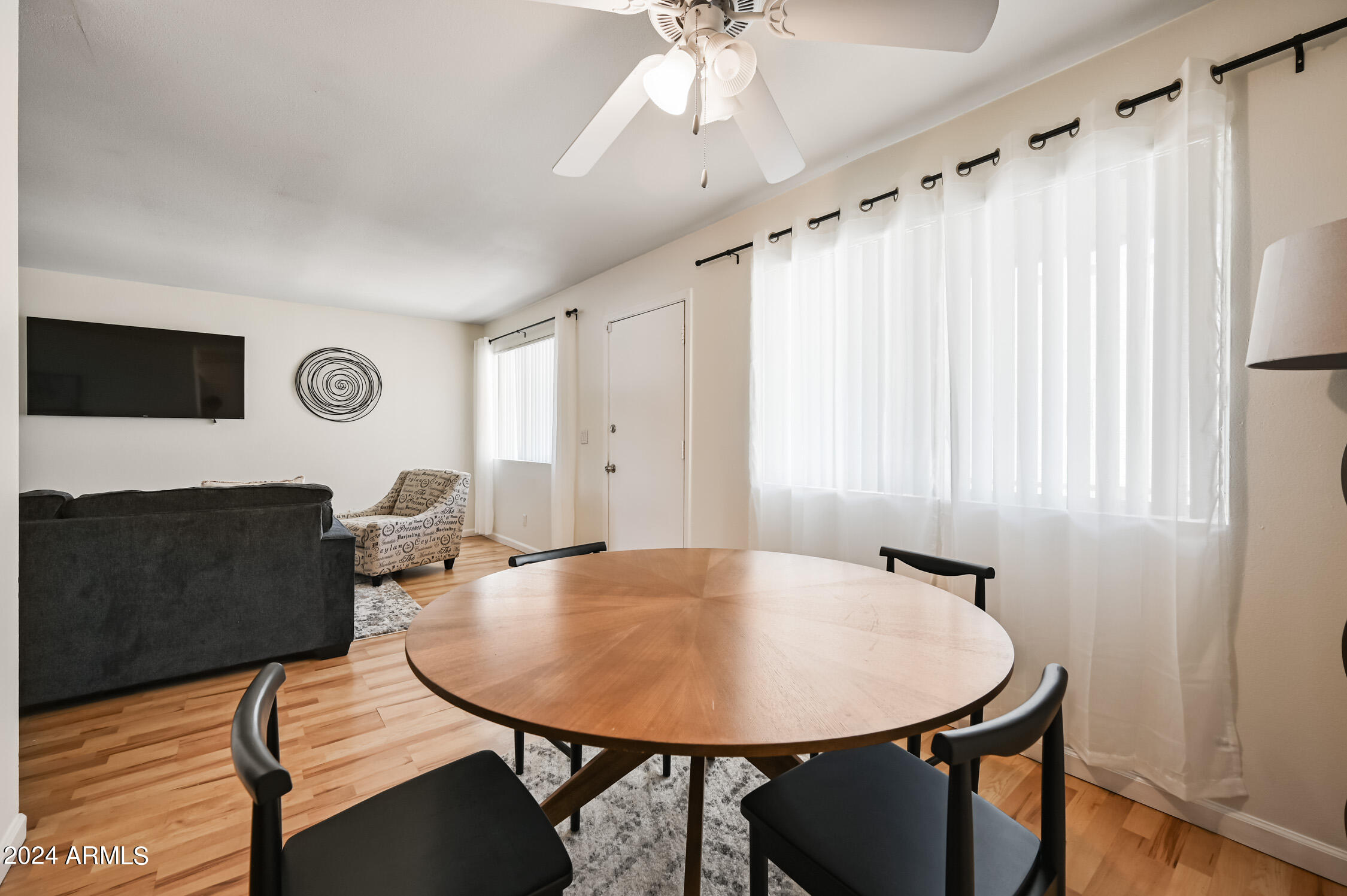 1702 W TUCKEY Lane 230