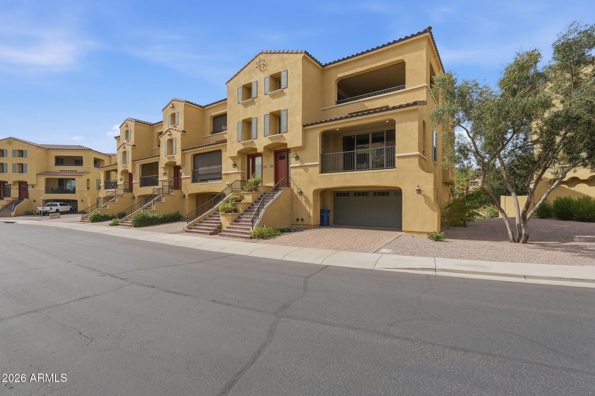 7101 W LINDA Lane