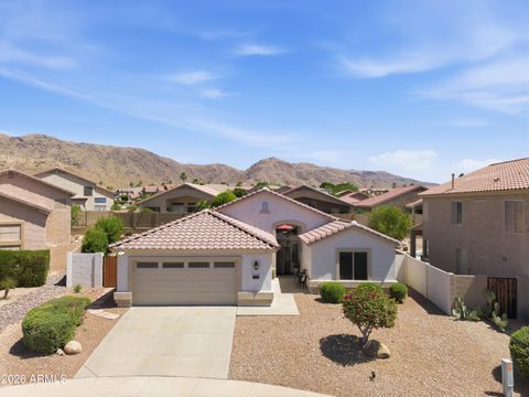 1834 W AMBERWOOD Drive Phoenix AZ 85045