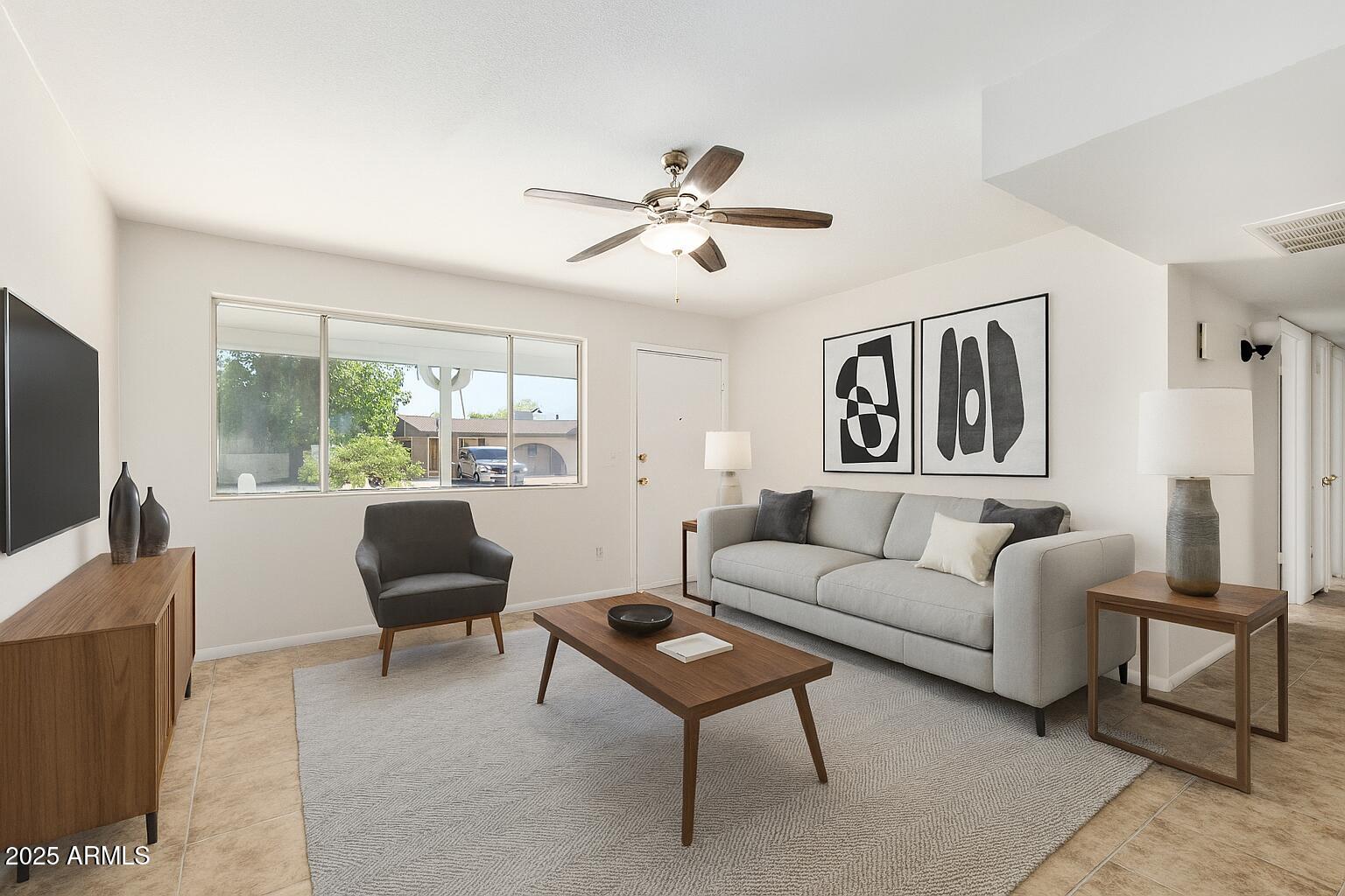 4526 W MISSION Lane